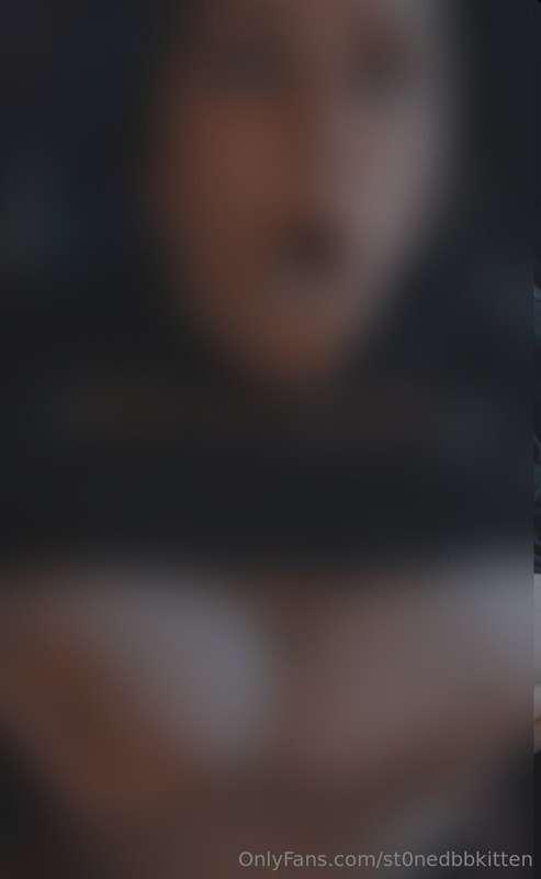 st0nedbbkitten image #1