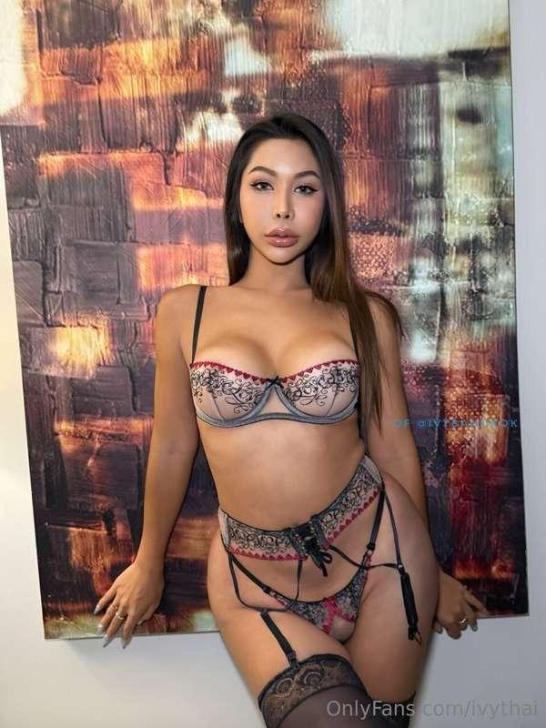 Stare all you want, just don’t get burned.🥵🔥
