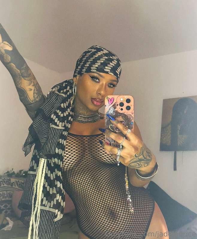 I’m pretty but I’m loco 😎