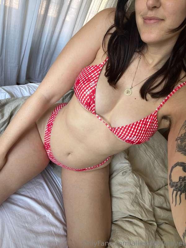 🚨*attention* 🚨 new bikini has entered the room 👀
