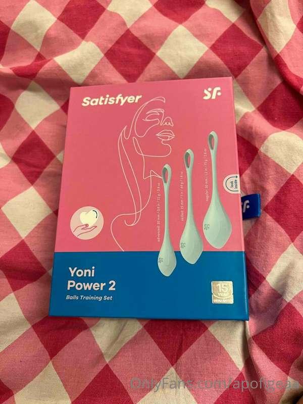 Want to see me play with my new toy? DM me