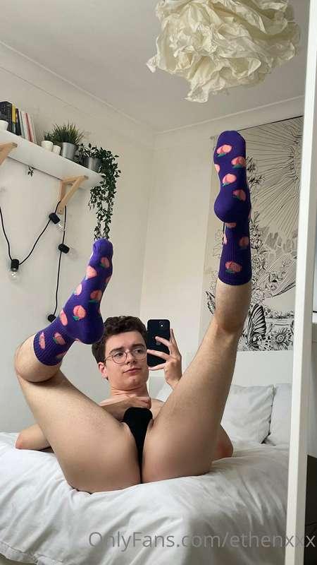 slide it to the side and slip in 😇