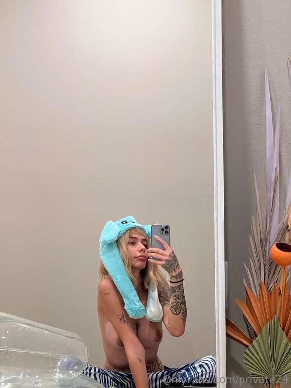 Do you like Ava cute or naughty better?