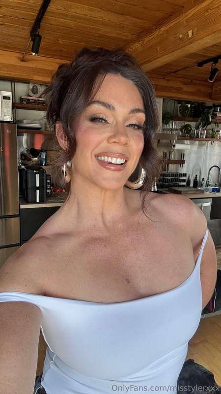 Don’t walk… RUN! 🏃‍♀️💨My DMs are open for that video you’ve ..