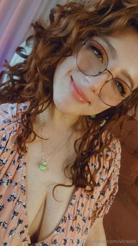 Una latina calientica! A hot pretty Latina Waiting for you t..