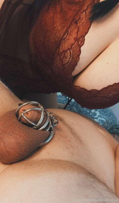 Shall we tease? 😈

@thecuckold
