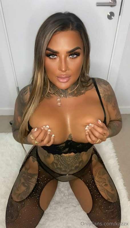 Who wants some titty fuck?😈