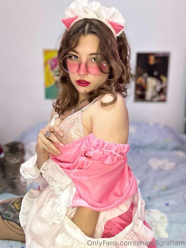 cosplaying again, it's one of my favorite things to do while..
