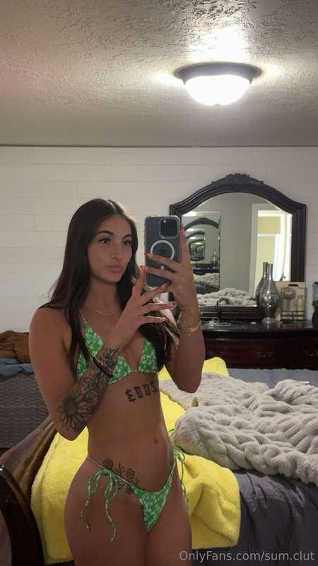 Let’s go hottubbing, my bottoms might come off😈