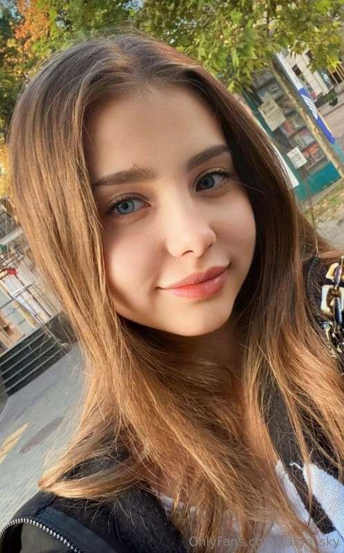 ## ❗️𝐅𝐑𝐄𝐄 🔞@daniella_sexy
🔞😈I am a very hot and athletic gir..