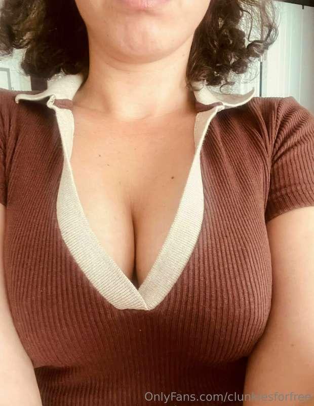 Are you watching my boobs??~~Freya