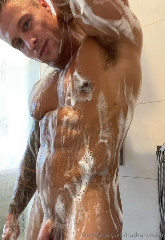 Soapy Sunday 😌👀  If you’re a new sub send a 🍆 in the DMs to ..