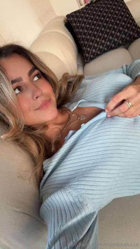 been feeling these naughty vibes since I got out of bed toda..