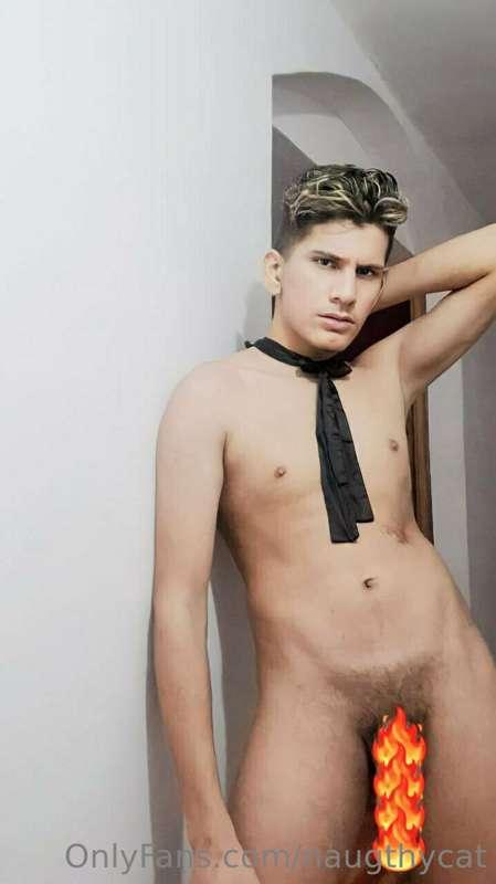 My friend @steven_addams is a whole sexual fantasy 😻 He will..