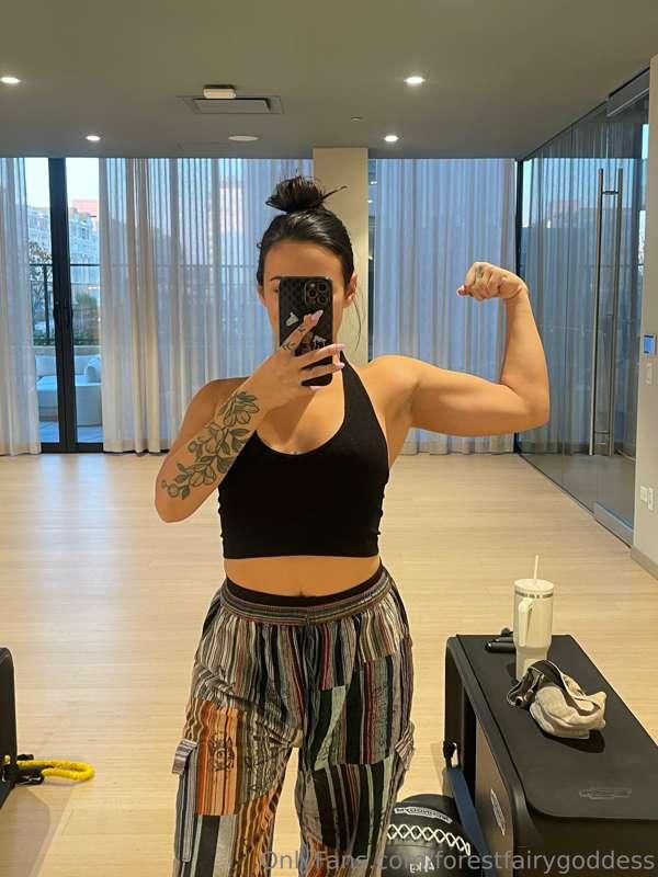 Would you be my gym partner 😏