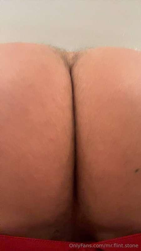 Run your tongue through my crack! 