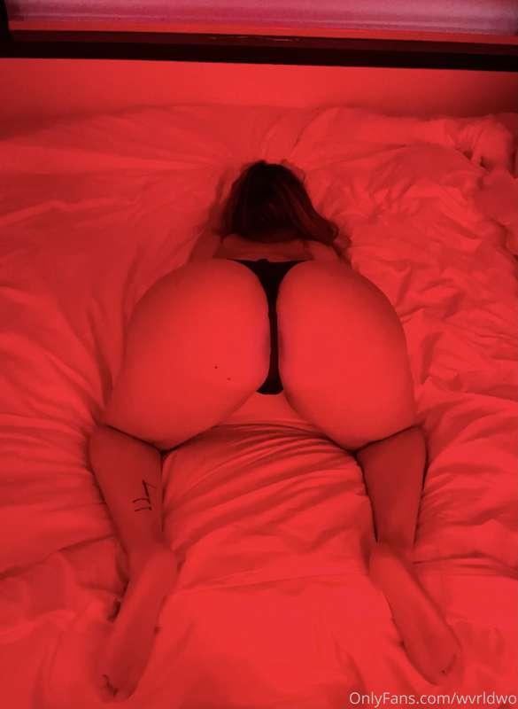 wake up and fuck 😈