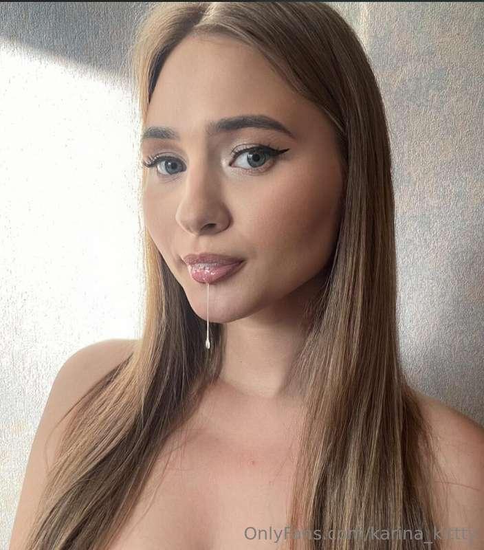 🍌Free Subscription @elise_twinx 🍌 She's waiting for you on h..