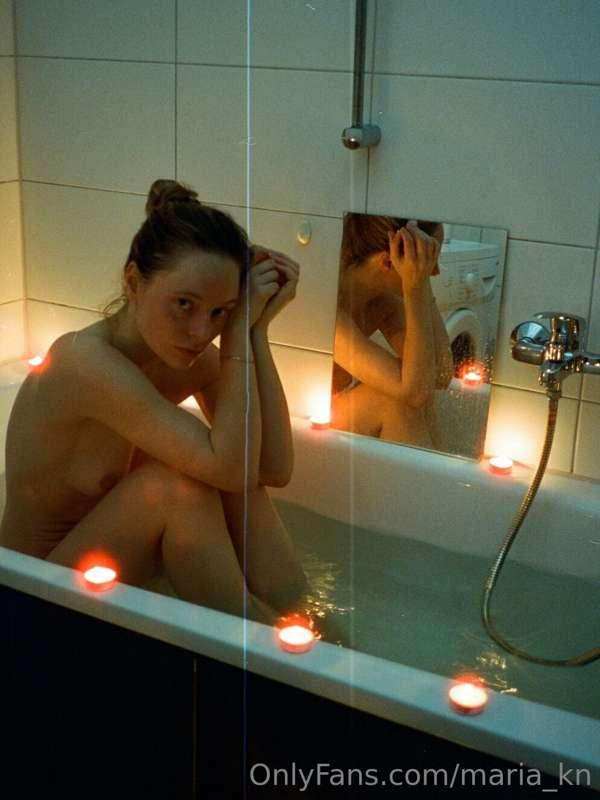 Remember the cute little bath video I made like a week back ..