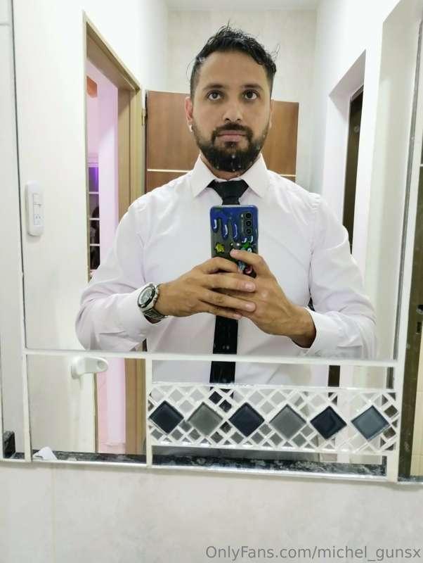 Do you want to take off my clothes?😏🍆💦