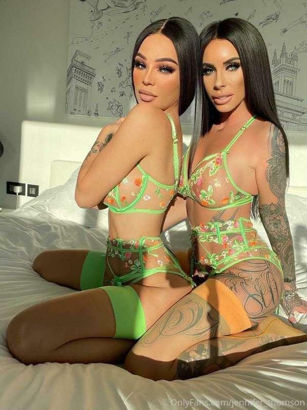 @chloetami21 & me still have massive discounts on our VIP pa..