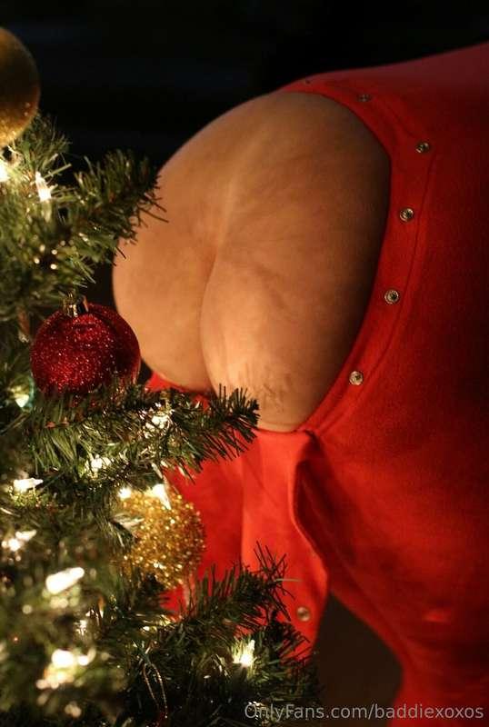 naughty or nice?? 👀🤭