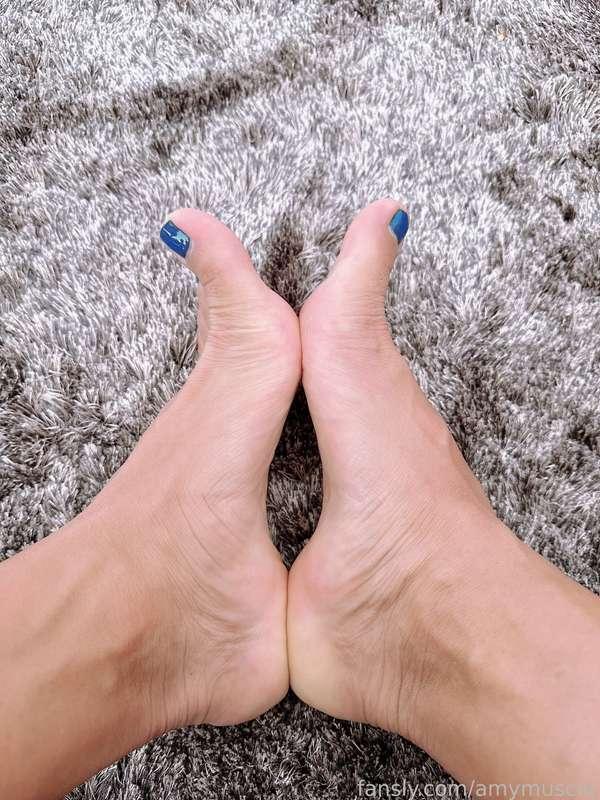 I do have some sexy Feet 🦶🏽 

Would you lick and suck my feet?

226 XXX Videos 
No PPV Ever
#fyp #fbb #latin #latina #noppv #goddess #fitgirl #musclegirl #fitness #fitmom #milf #feet #soles #toes