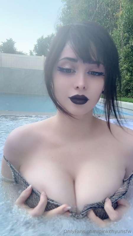 wanna join me for a swim? 