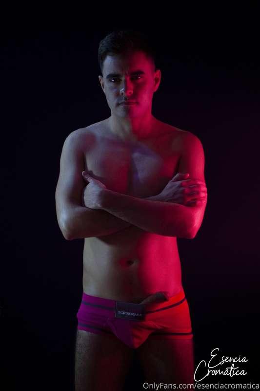 Mi esencia color rosa 
@piemike01