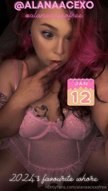 #AD

2024’s favourite whore! 🥳

@alanaacexo cumming right at..