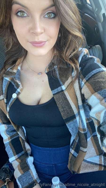 Happy Thanksgiving 🦃💕!! 
What’s one thing your thankful for?..
