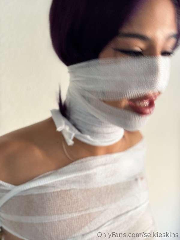 How do you like my mouth? Wet and dripping droool 