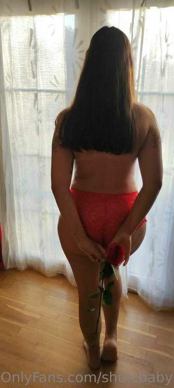 I like roses but I like sex more 🤭