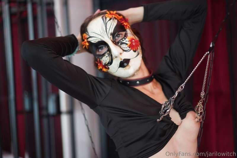 A little smile from behind the scenes. 🎬 🍿 ☺️