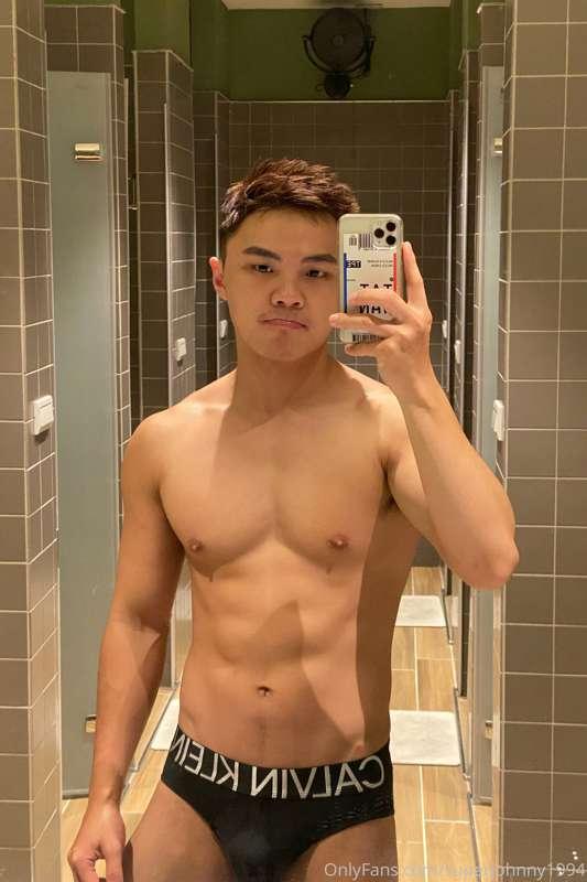 想要好好去放鬆一下😜
찜질방🧖‍♂️
I really like naked out.