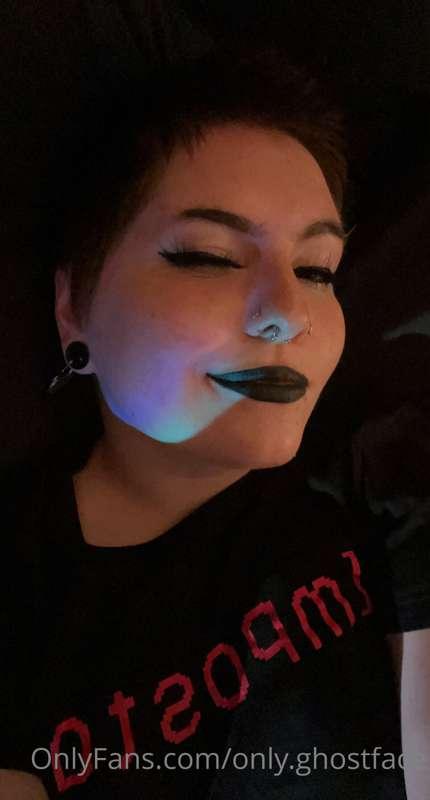 fun fact about me…i can’t wink very well :(