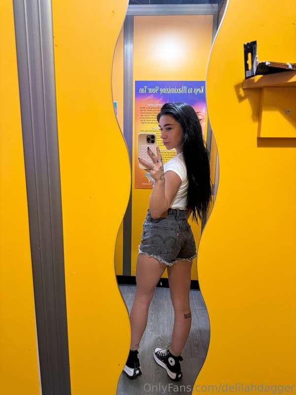 😍✨ Snap, smile, and shine bright!