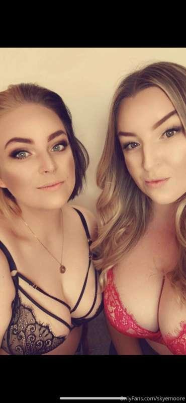 So me and my sister @hattieslay are together all night. Tip ..