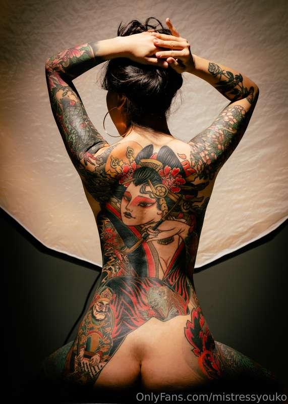 Come worship your Goddess. 