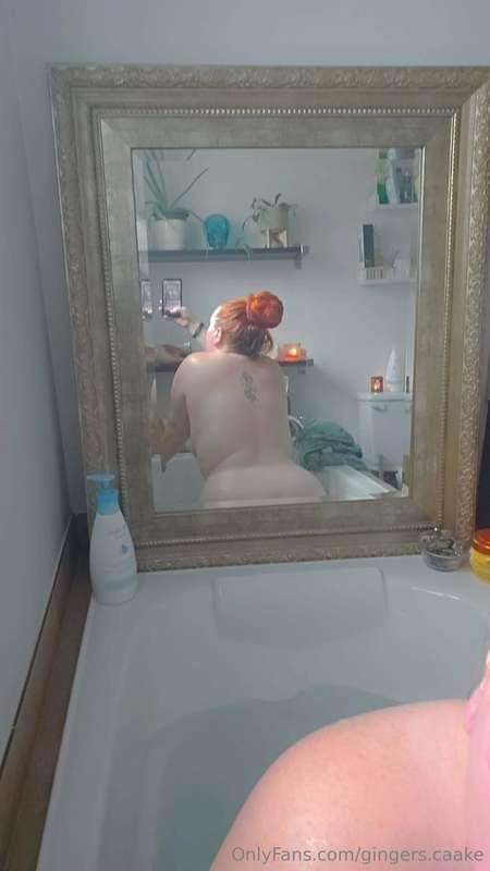 Its my day off, cum chill with me @gingers.cake 