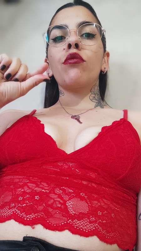 Men with small penises only deserve to be my slaves 😏😈