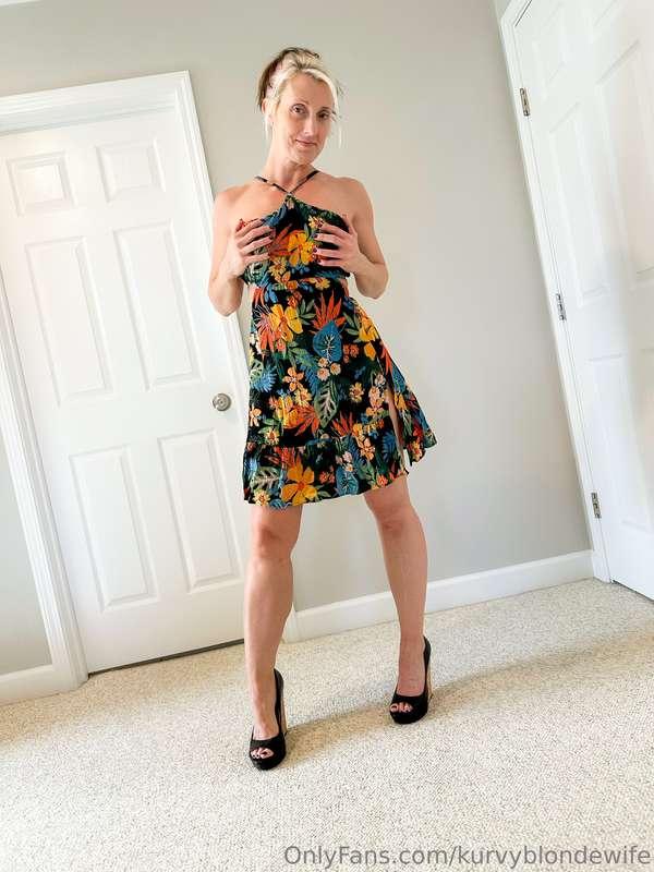 kurvyblondewife image #10