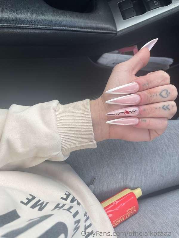 The 🍆 grabbers are back 🥵