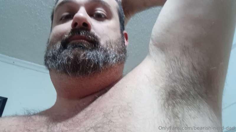 Fresh tea tree and hemp seed oil pit. Vintage and aged must ..