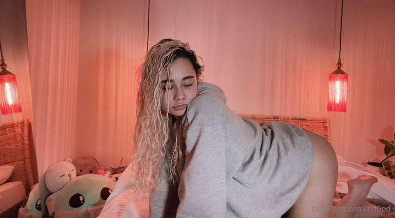 cuddles required cause i don’t feel good and i wanna be snug..