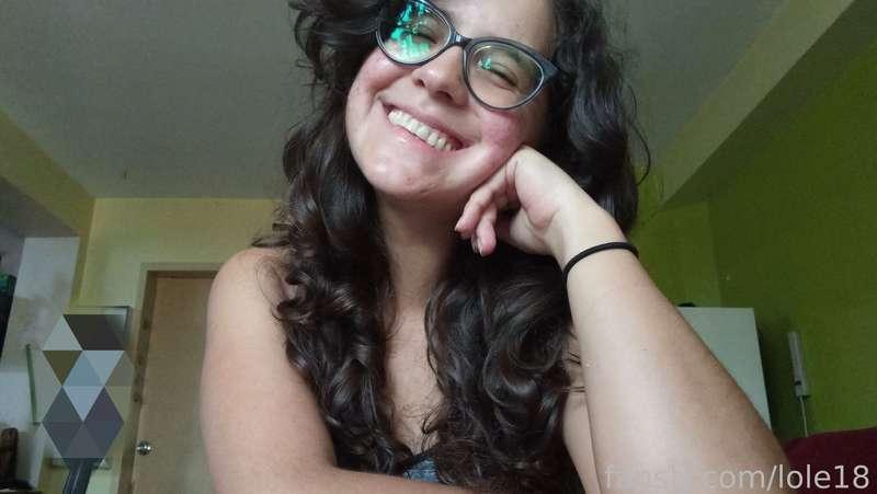 Let me melt you with my smile...😊


#cutie #lole18 #petite #cute #glasses #gym #nerd #loli #natural #smalltits