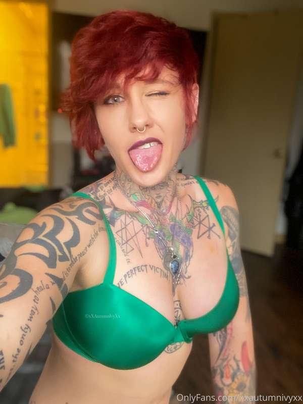 Happy Thursday. One day closer to some new sets guys so hold..