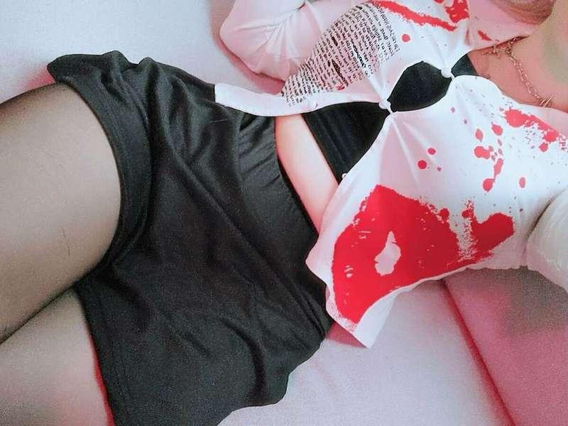 Let's watch some scary movies together on the couch <3