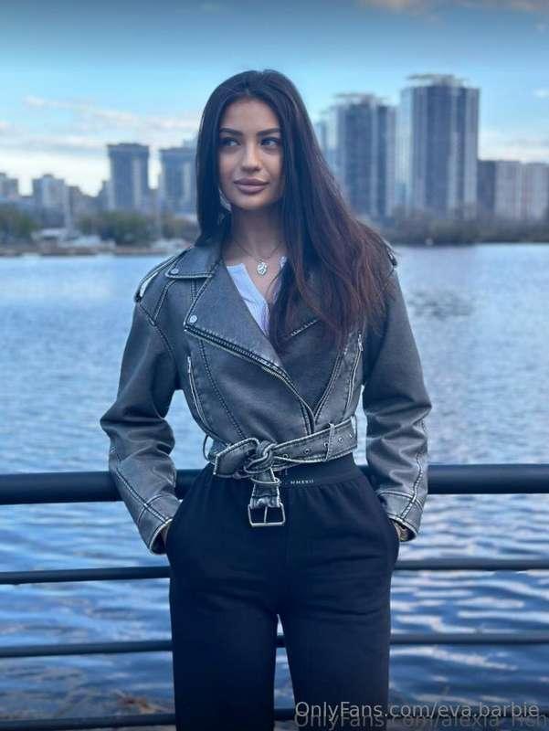 eva.barbie main image