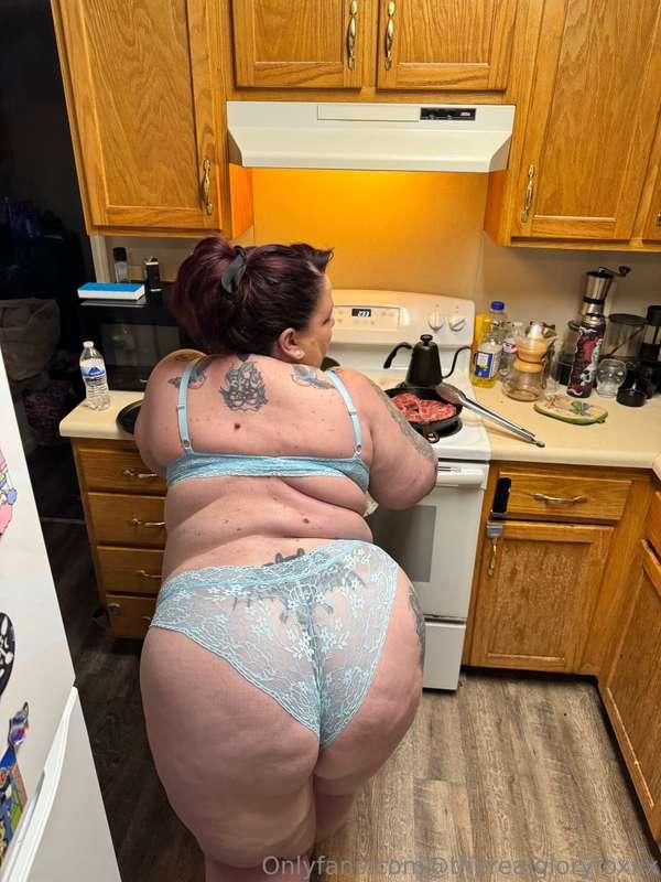 Who’s hungry? I’ve got more than one thing on the menu tonig..